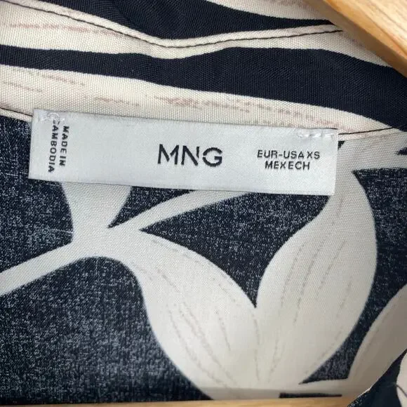 MNG Jumpsuit Woman's XS Palm Leaf Resortwear Vacation Cruise Coastal Waist Tie - Picture 3 of 10